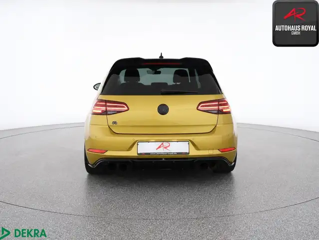 Volkswagen Golf view 4