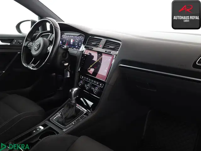 Volkswagen Golf view 9