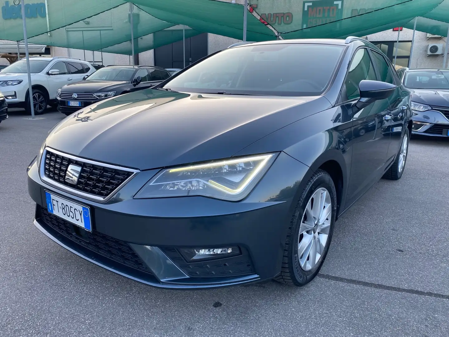 SEAT Leon 1.6 TDI 115 CV DSG ST Business Grigio - 1