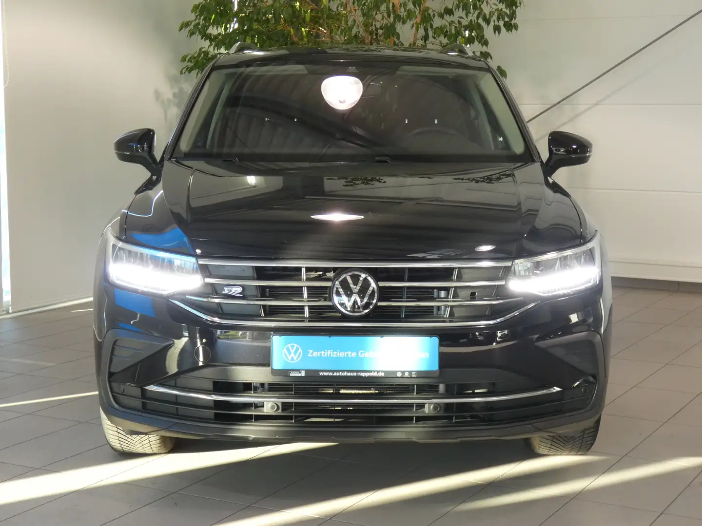 Volkswagen Tiguan 1.5 TSI Move AHK NAVI KAMERA APP SHZ TRAVEL ASSIST Schwarz - 2