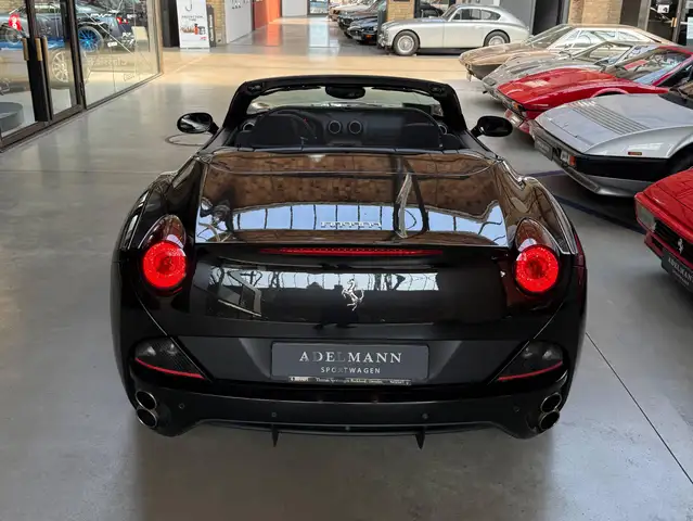 Ferrari California view 8
