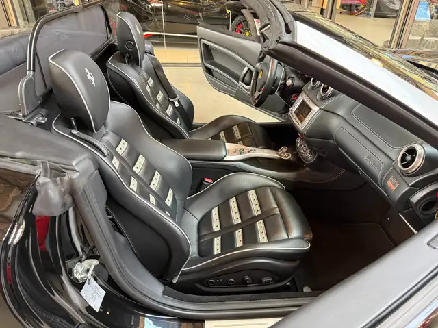 Ferrari California view 14