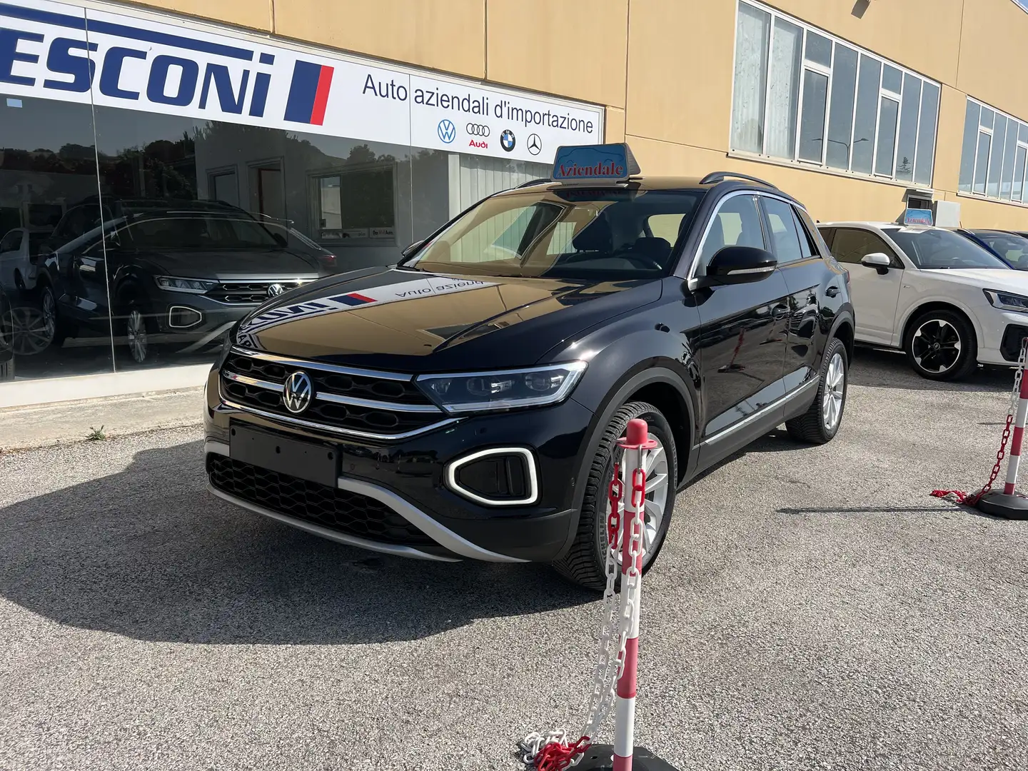 Volkswagen T-Roc 2.0 tdi Style IQ.Light 115cv Zwart - 2