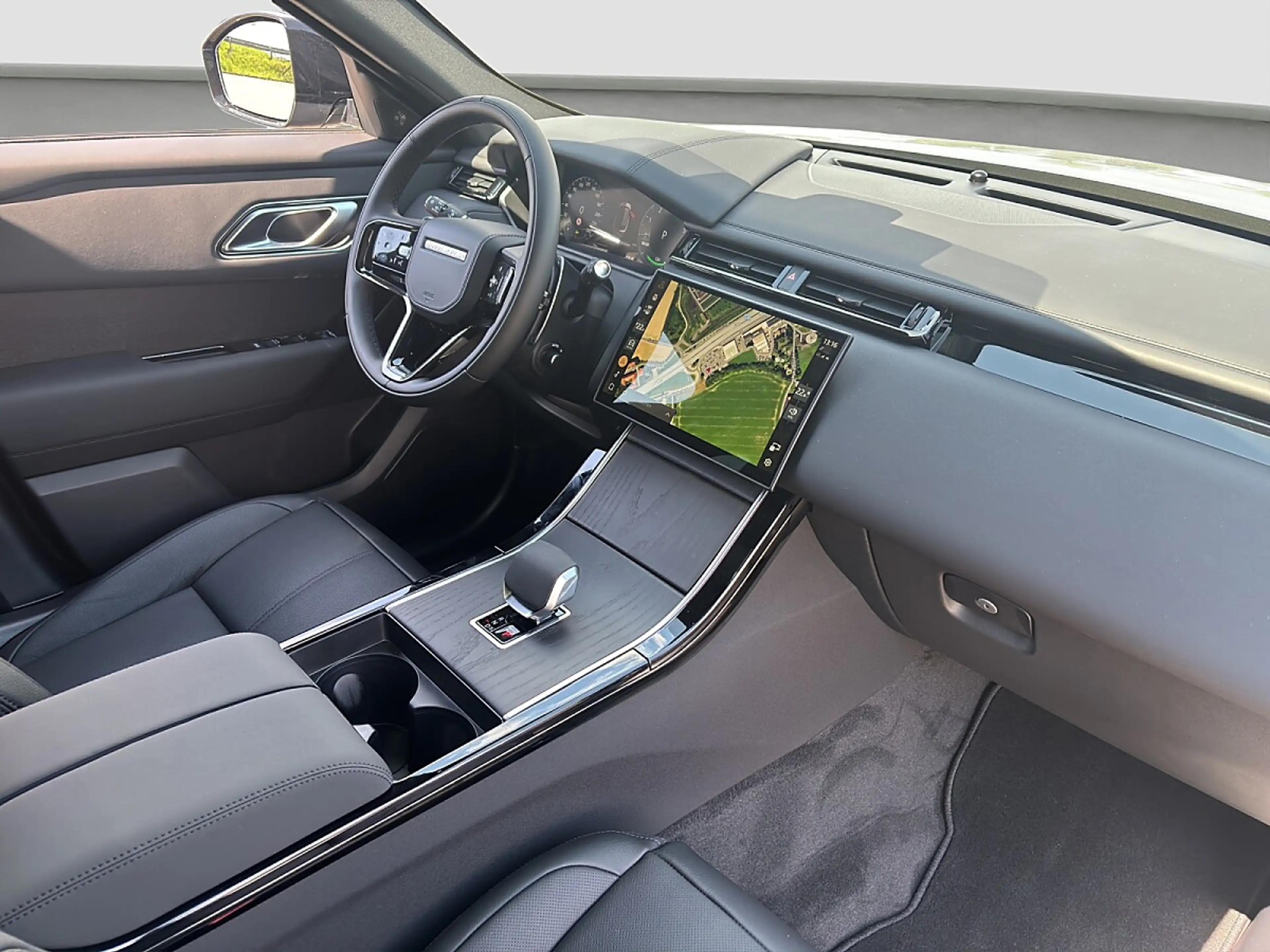 Land Rover Range Rover Velar P400 MHEV Allrad R-Dynamic SE Aut. PRIVATVERKAUF — photo 11
