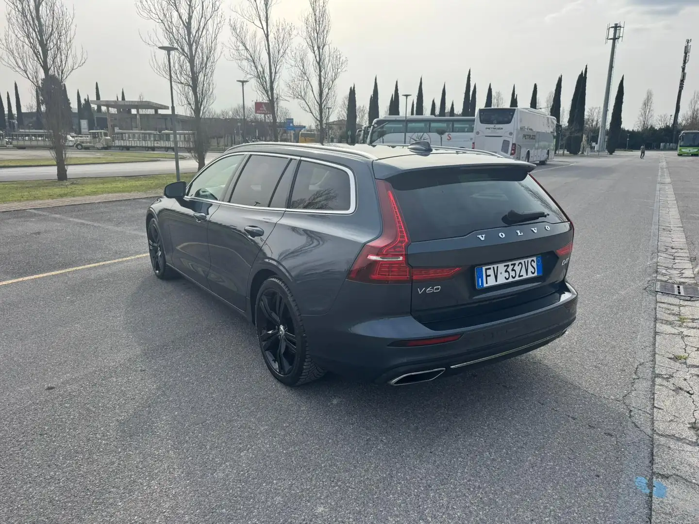 Volvo V60 Volvo V60 2.0 d4 Inscription geartronic Grau - 2