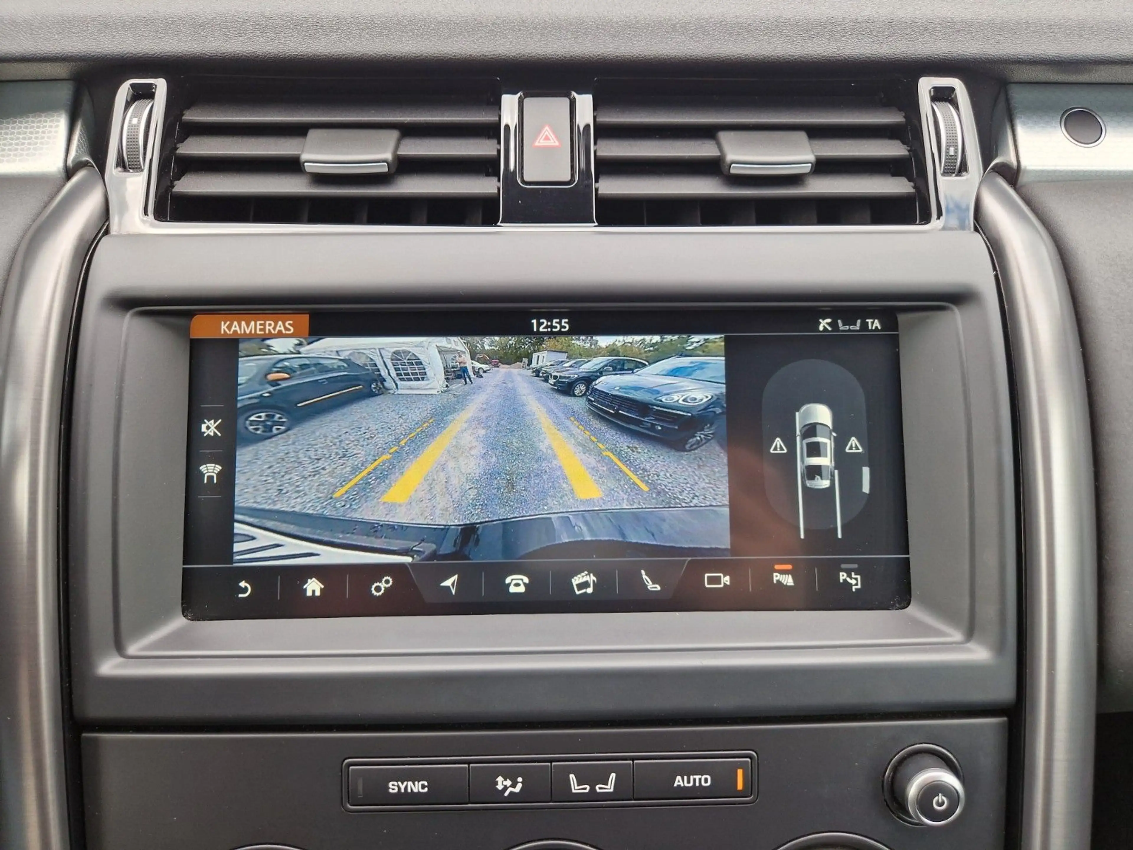 Land Rover Discovery 5 Landmark SDV6 PANO AHK 7SITZER — photo 15