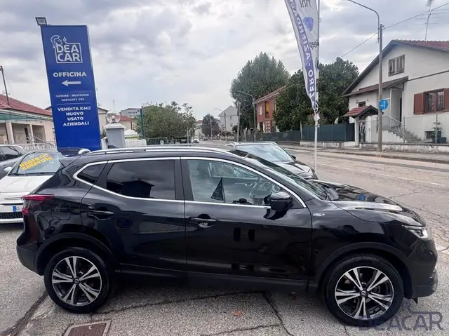 Nissan Qashqai view 3