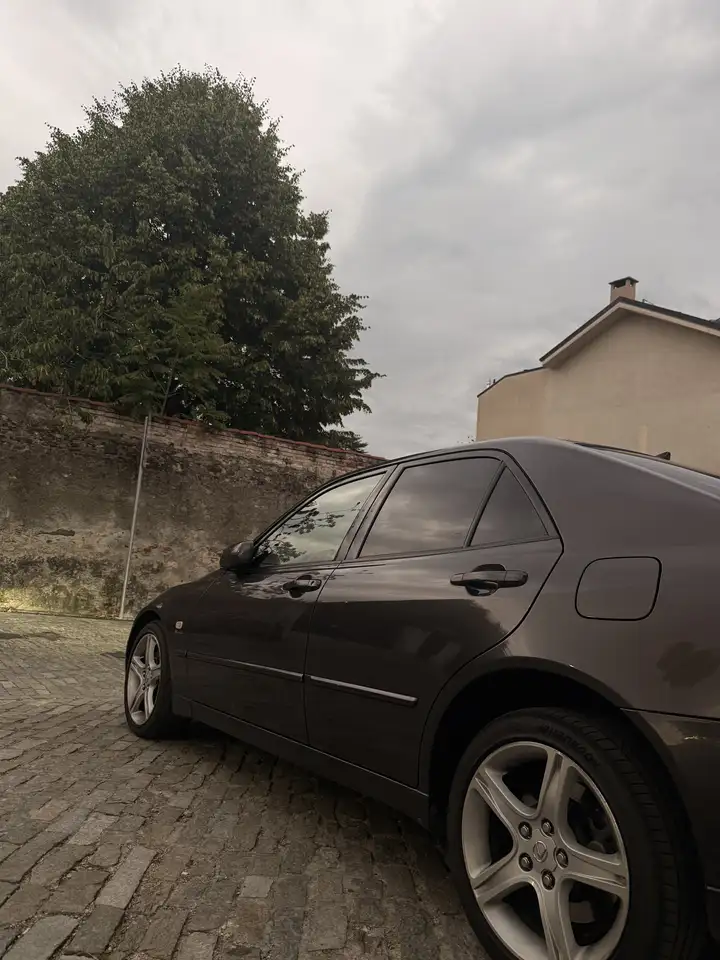 Lexus IS 200 2.0 c/pelle, foto 3