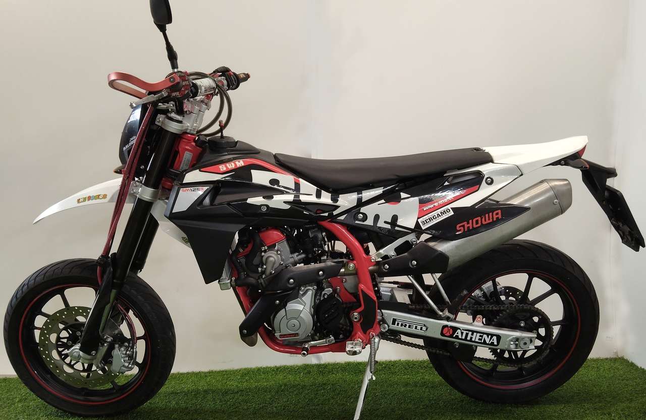 SWM SM 125 R motard
