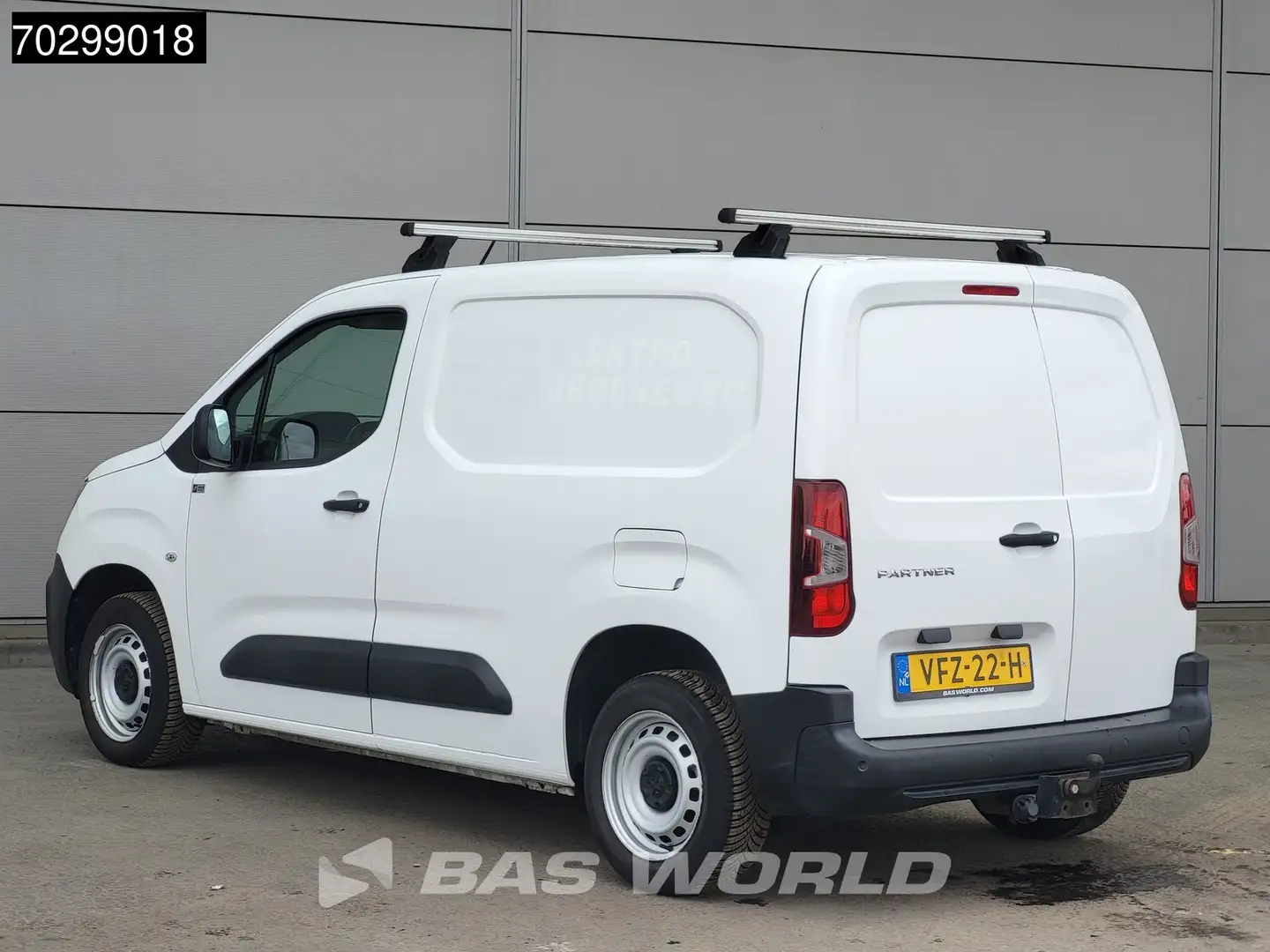 Peugeot Partner 80PK L1H1 Trekhaak Imperiaal Airco Parkeersensoren Blanc - 2