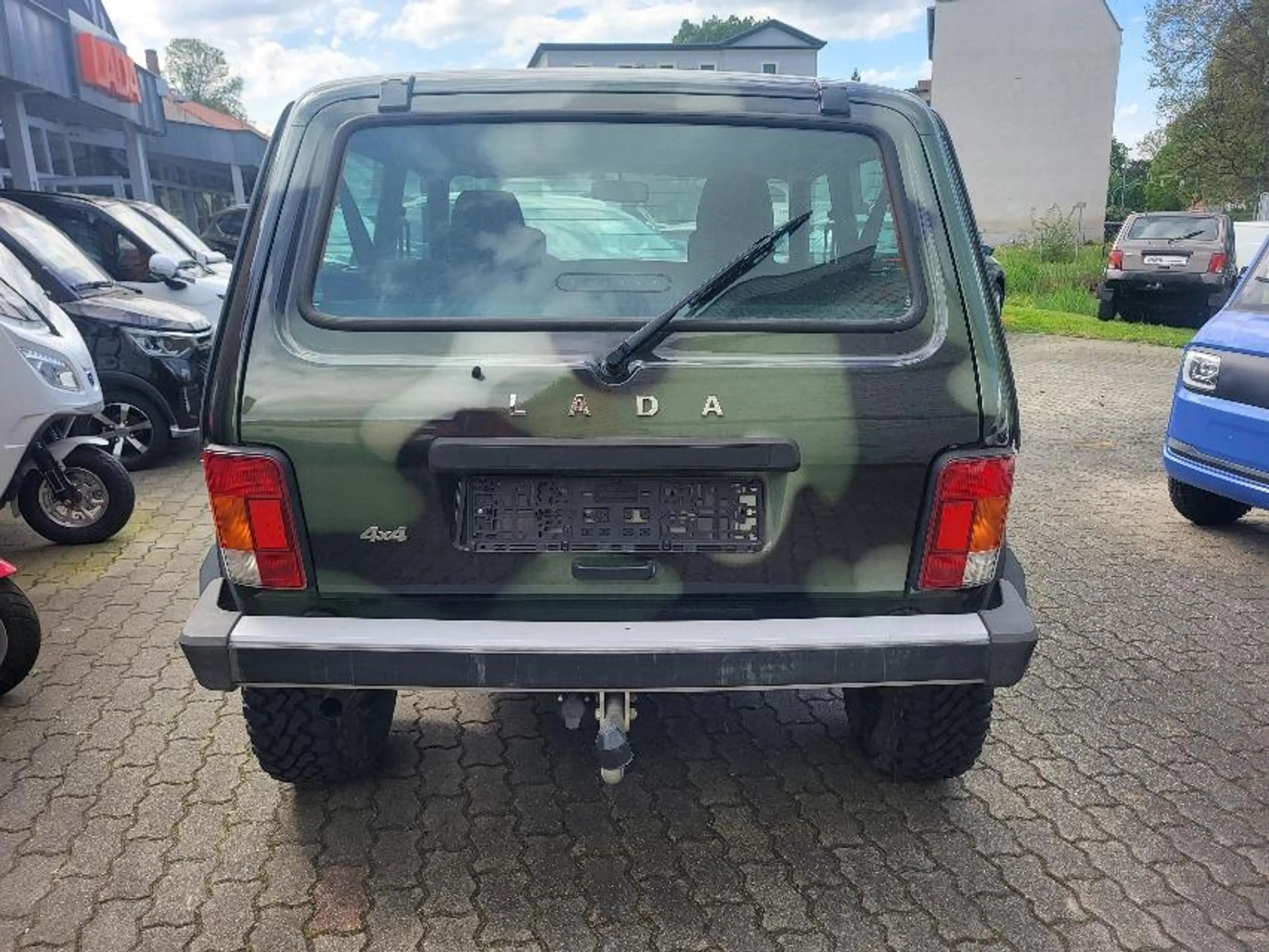 Lada Niva 1.7i 4x4 BRONTO+CAMOUFLAGE+AHK+AT-REIFEN — photo 6