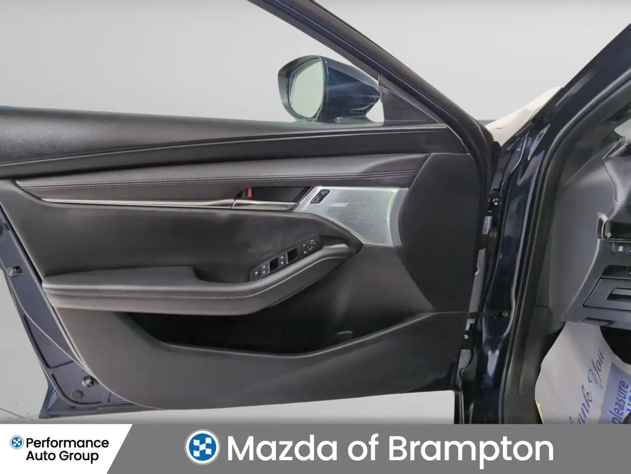 Mazda 3 снимка Mazda 3