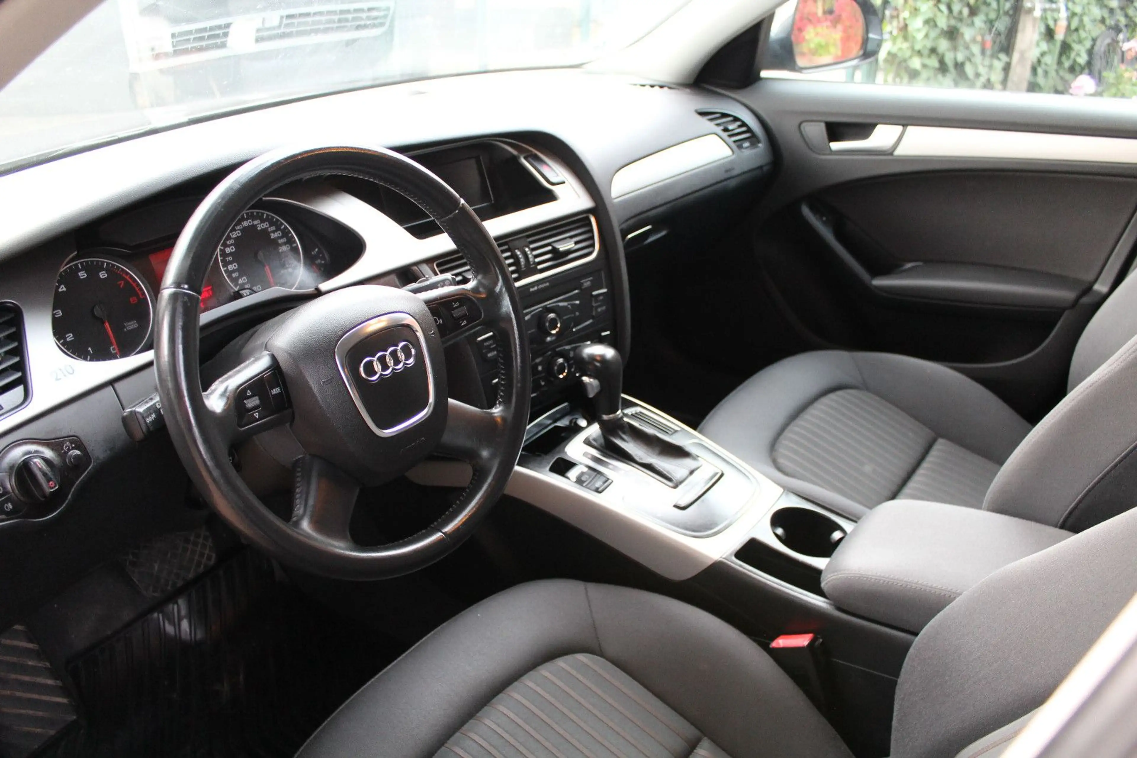 Audi A4 Avant Ambiente*TÜV NEU*Automatik — photo 12