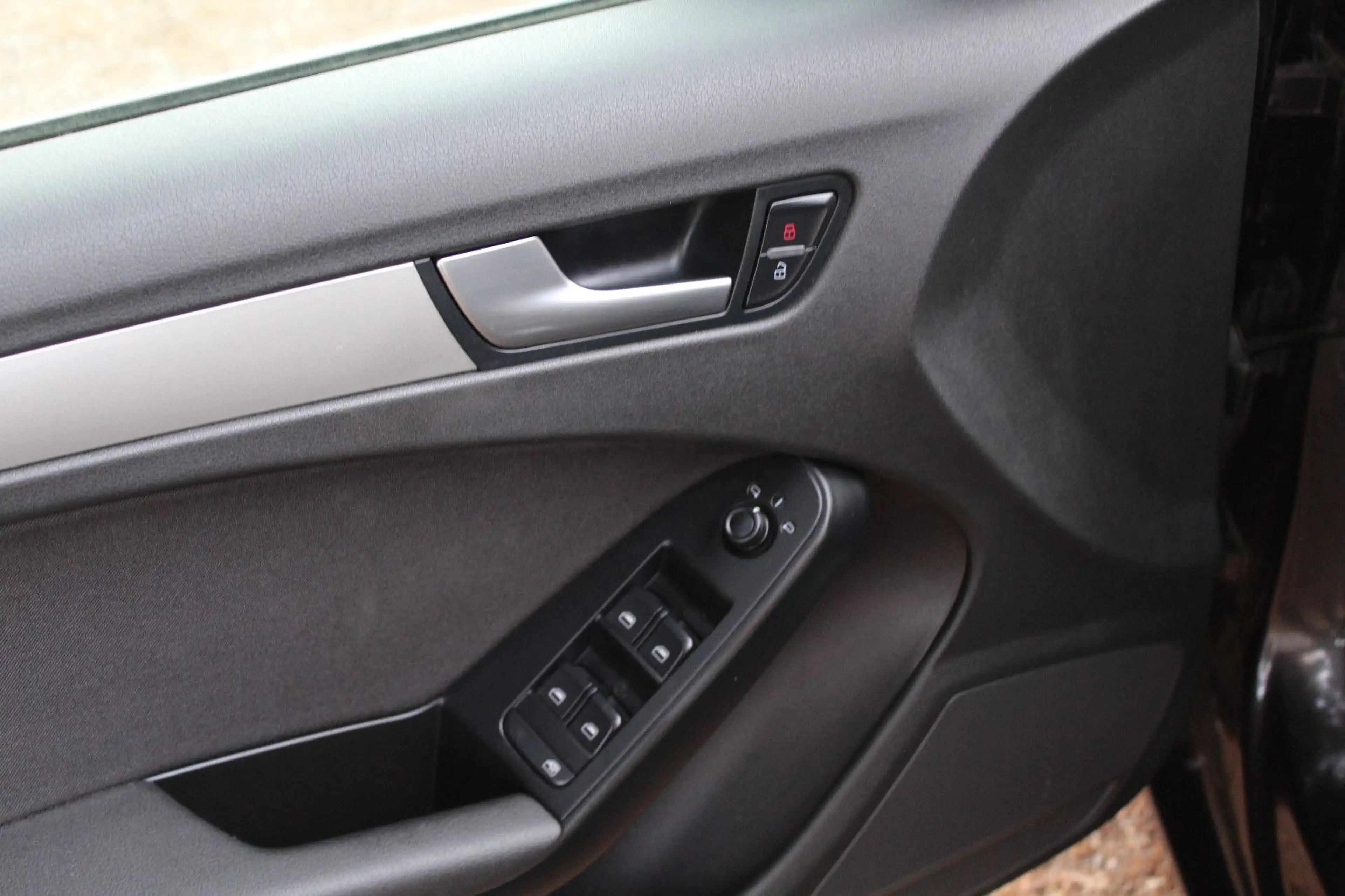 Audi A4 Avant Ambiente*TÜV NEU*Automatik — photo 10