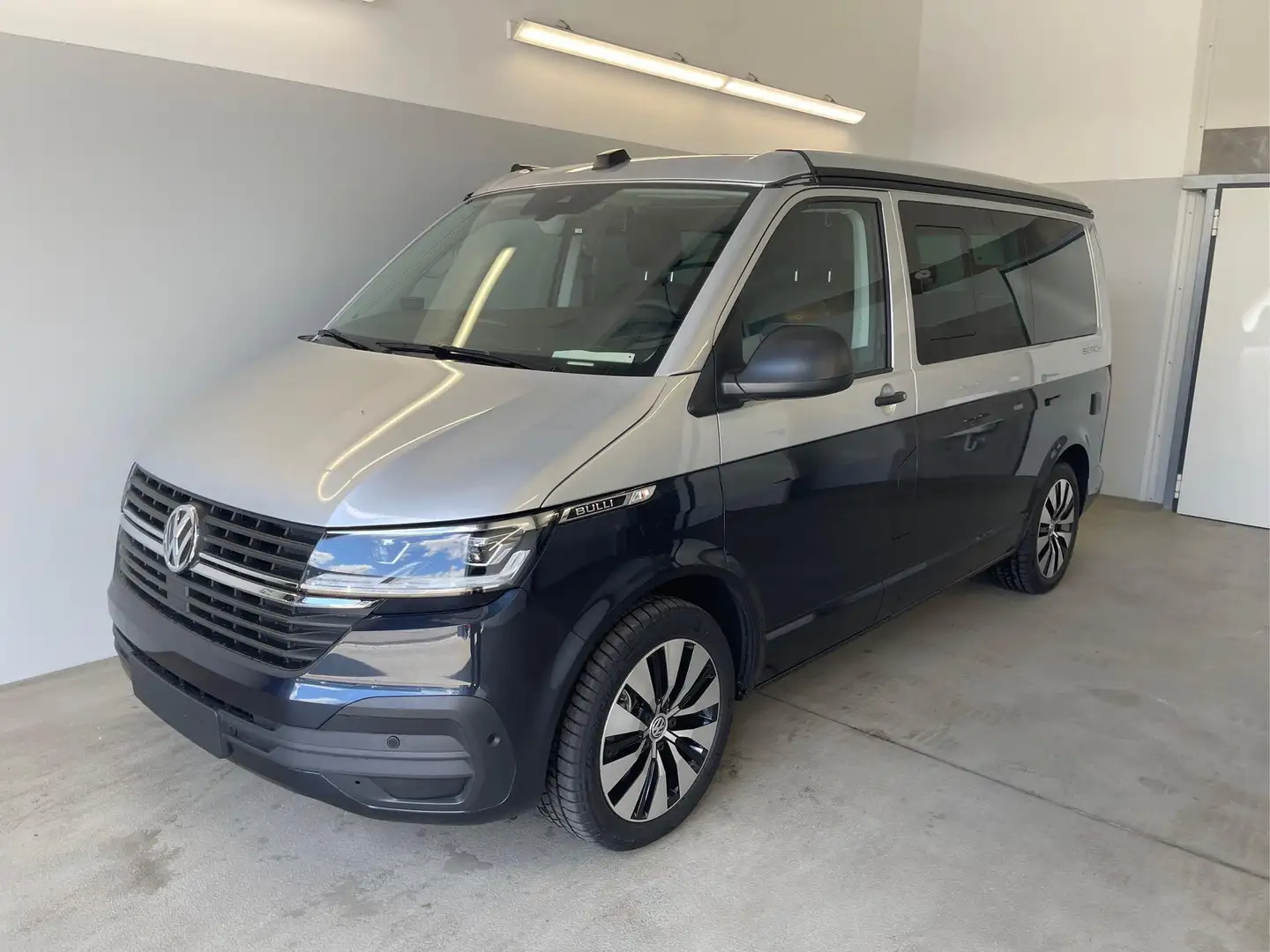 Volkswagen T6.1 California 6.1 Beach Camper DSG STHZ+Kamera+Navi 2.0 TDI D... srebrna - 1