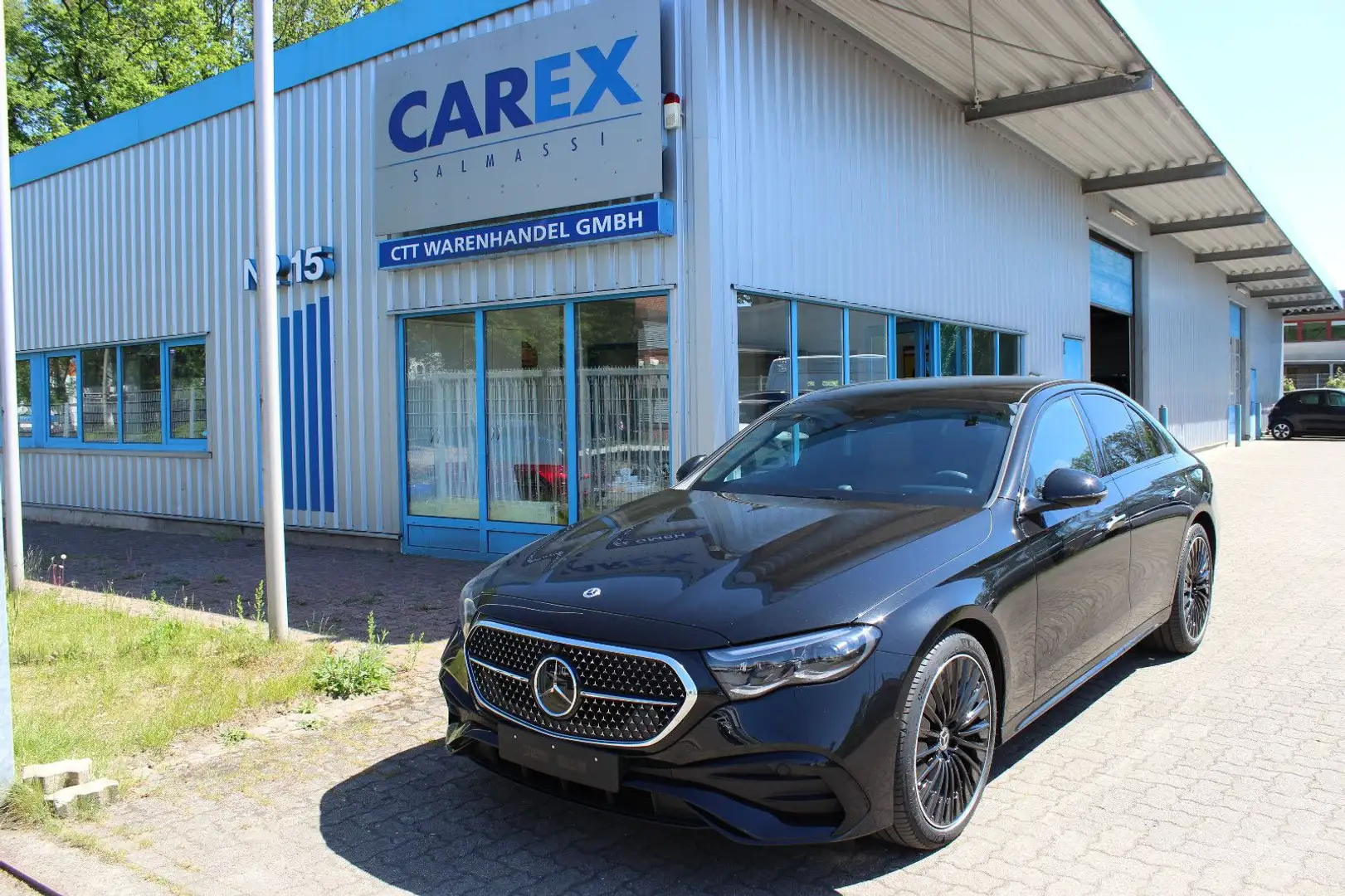 Mercedes-Benz E 200 *MY 24*  *AMG Line Premium Plus* Zwart - 1