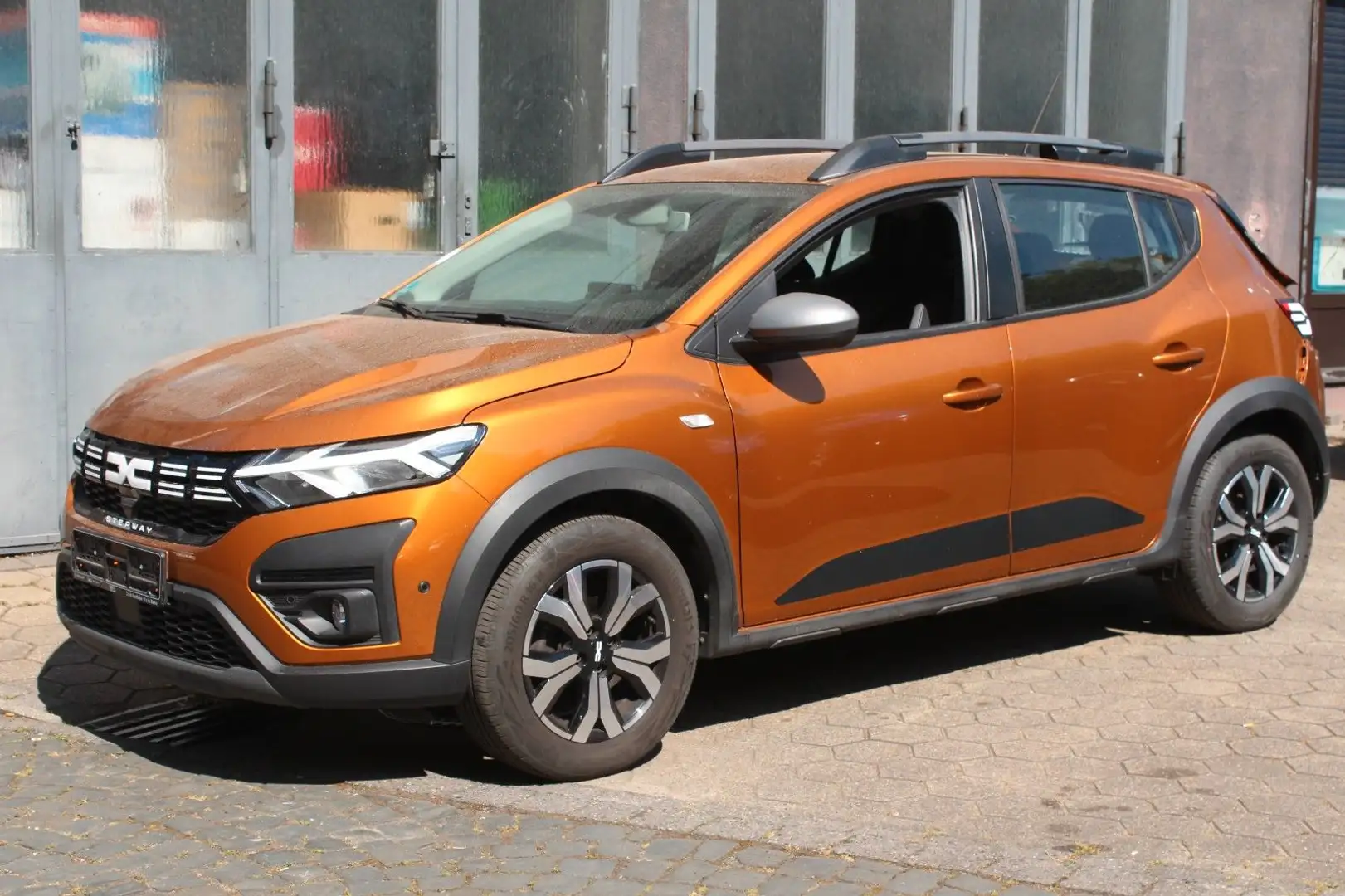 Dacia Sandero III Stepway Expression+ LPG Navi PDC Orange - 1