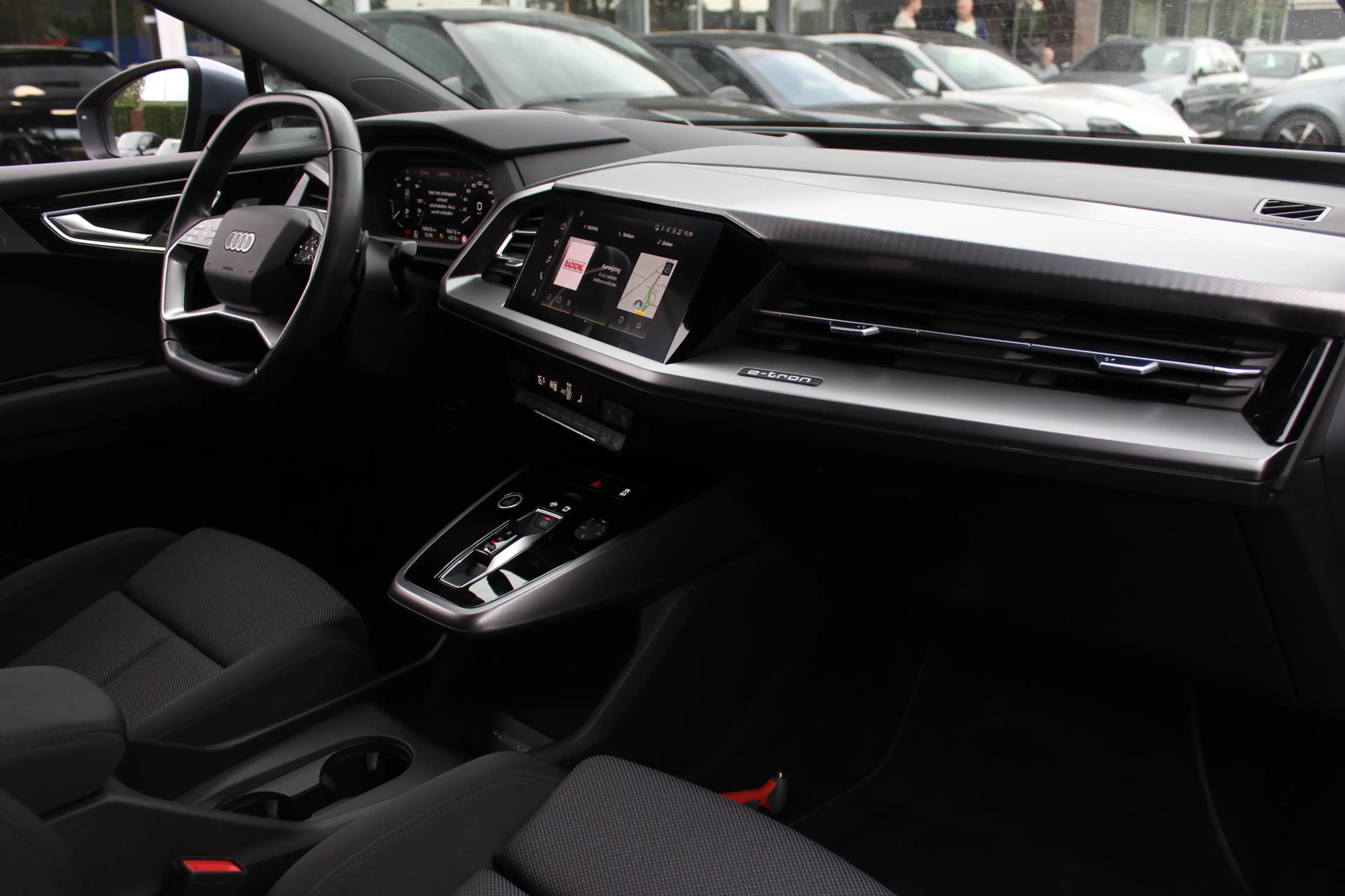 Audi Q4 e-tron 40 Advanced edition 77 kWh / SoH 92,1% / Trekhaak — photo 14