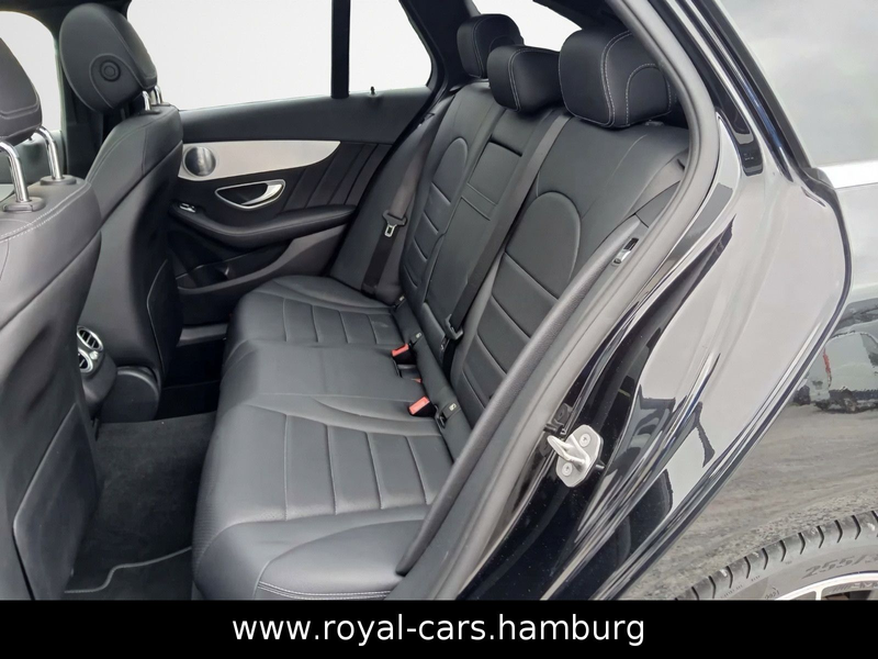 Mercedes-Benz C 400 4Matic Edition C AMG Line NAVI*PANO*CAM* — photo 12
