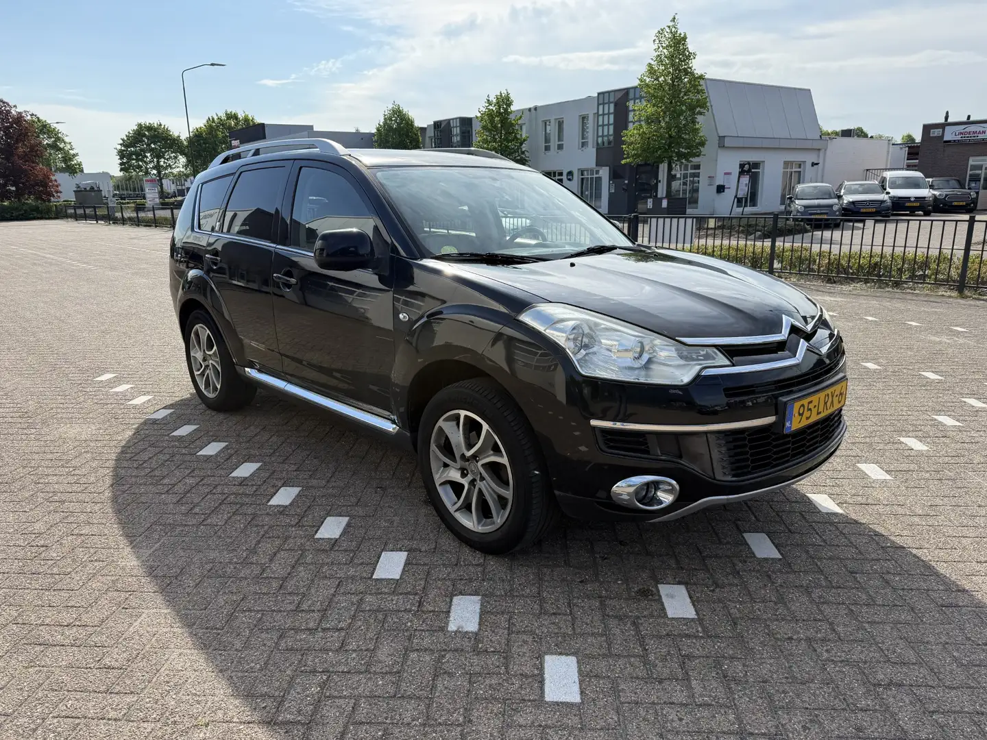 Citroen C-Crosser 2.2 HDiF Exclusive 7p. Navi Leder Stoelverw. Schwarz - 2