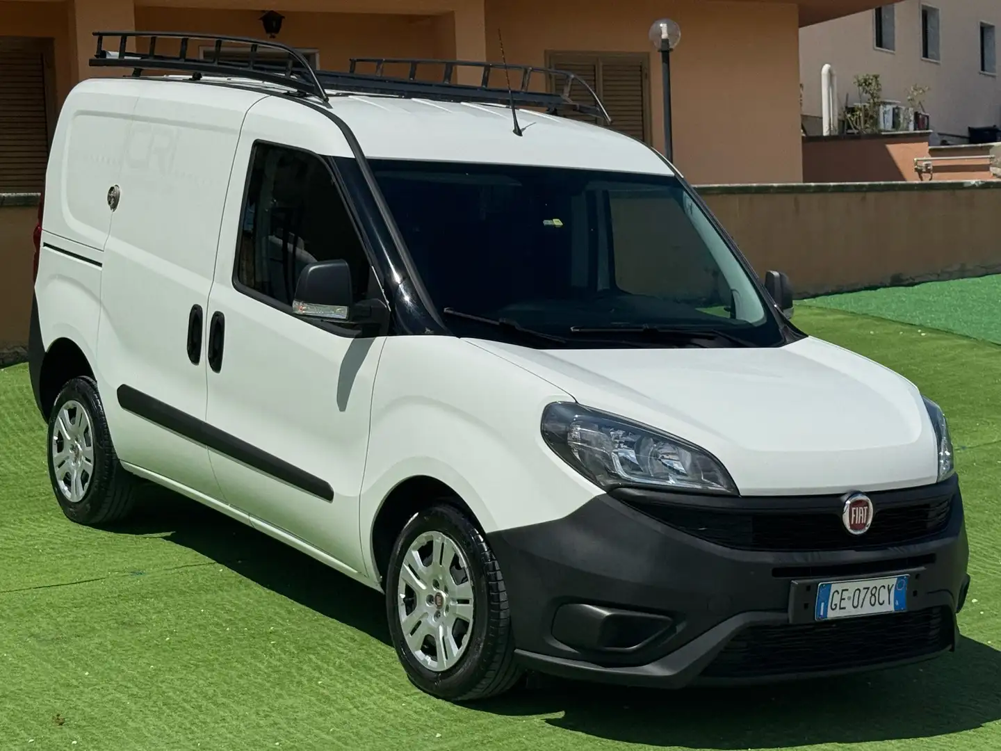 Fiat Doblo 1.6 mjt Lounge ( 3 POSTI ) + IVA Blanc - 1