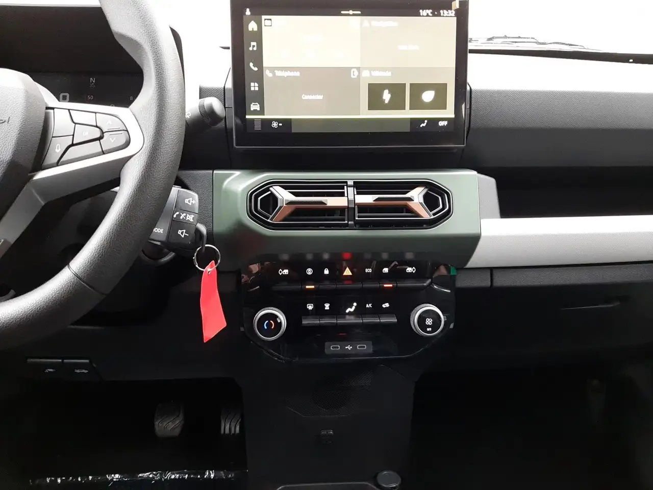 Dacia Spring Extreme Electric 65 (48kW) 12