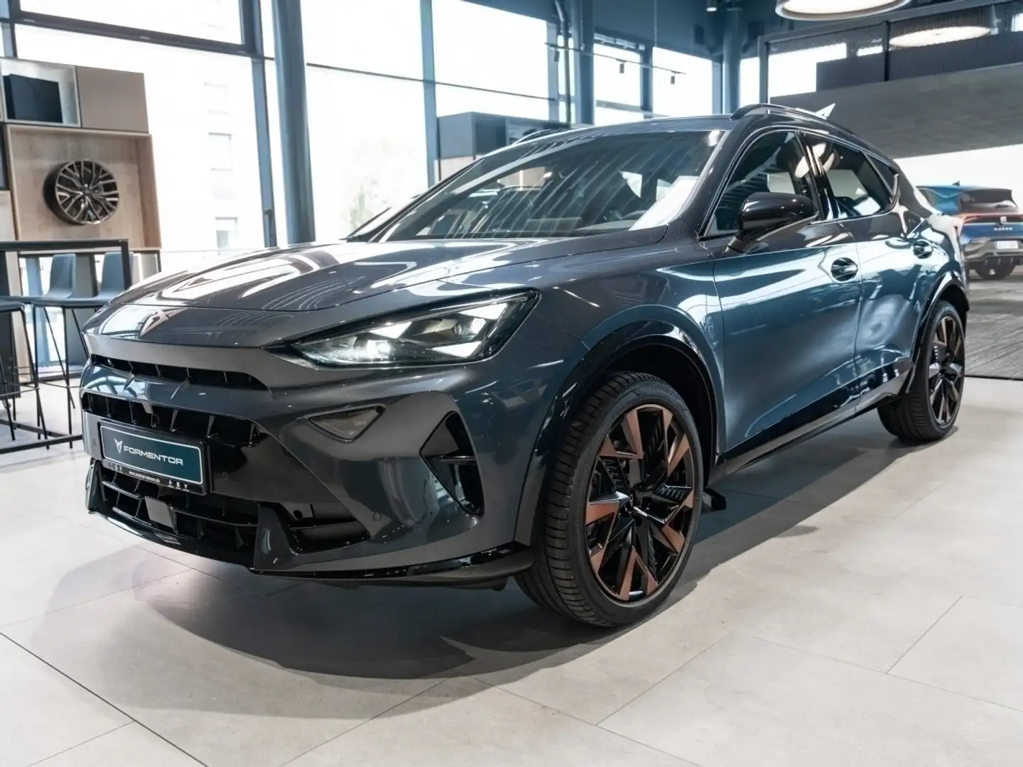 CUPRA Formentor 1.5 eTSI e W Edge+ Performance Paket+ Schwarz - 2