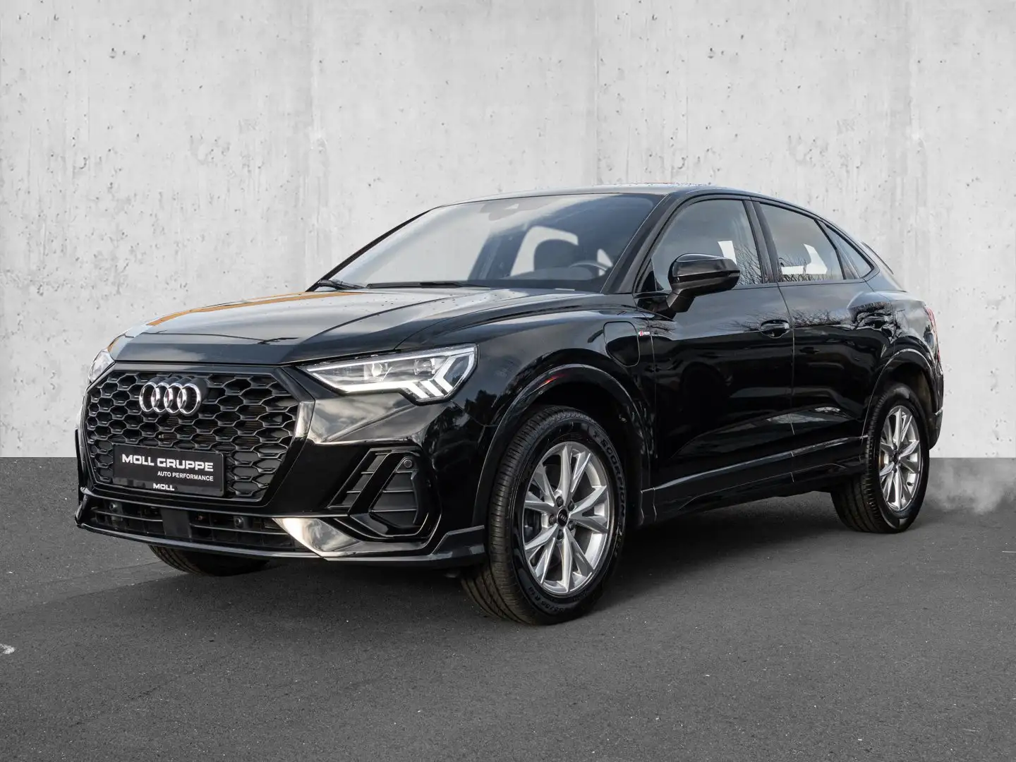 Audi Q3 Sportback 45 TFSI e S line S tronic S Line Interie Schwarz - 2