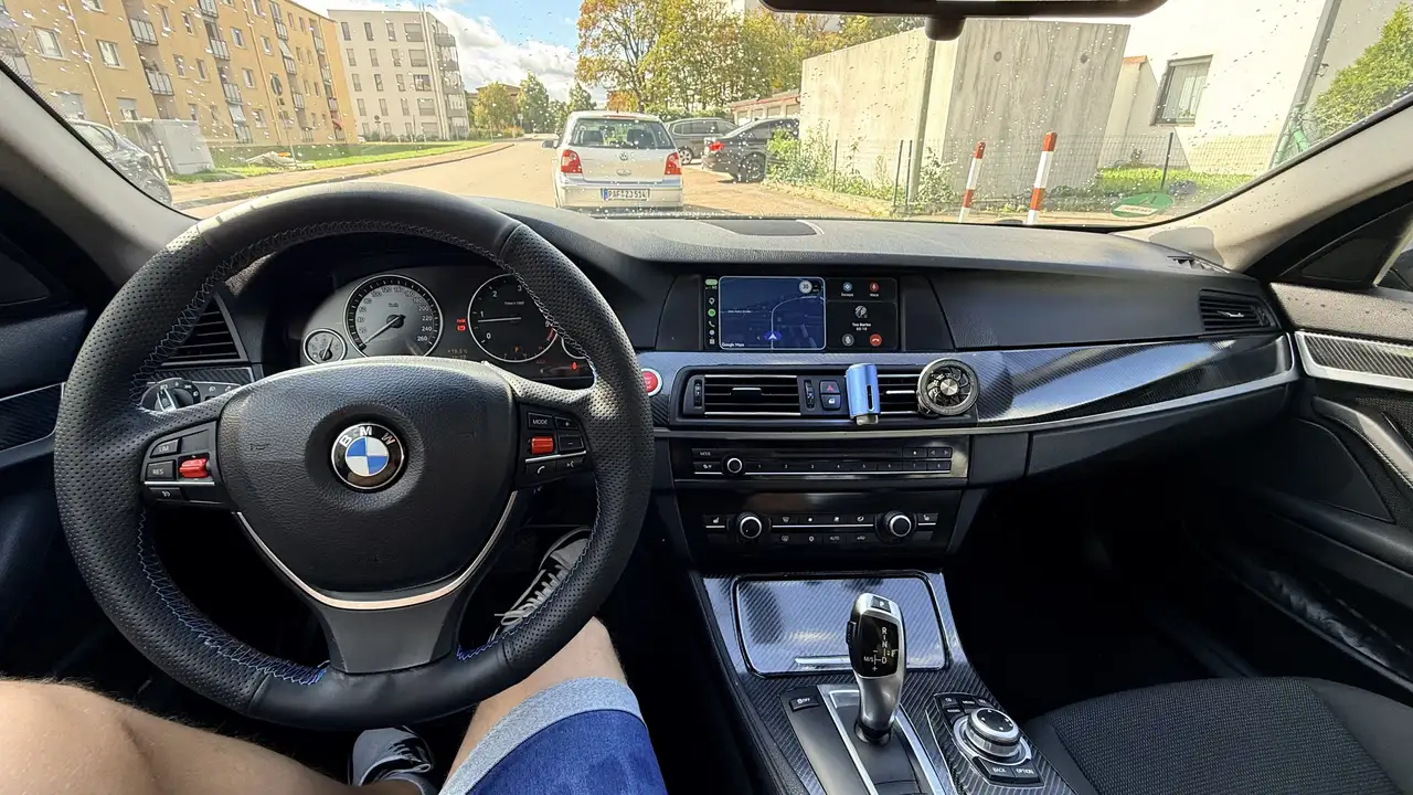 BMW 525 525d Aut. — photo 1 of 10