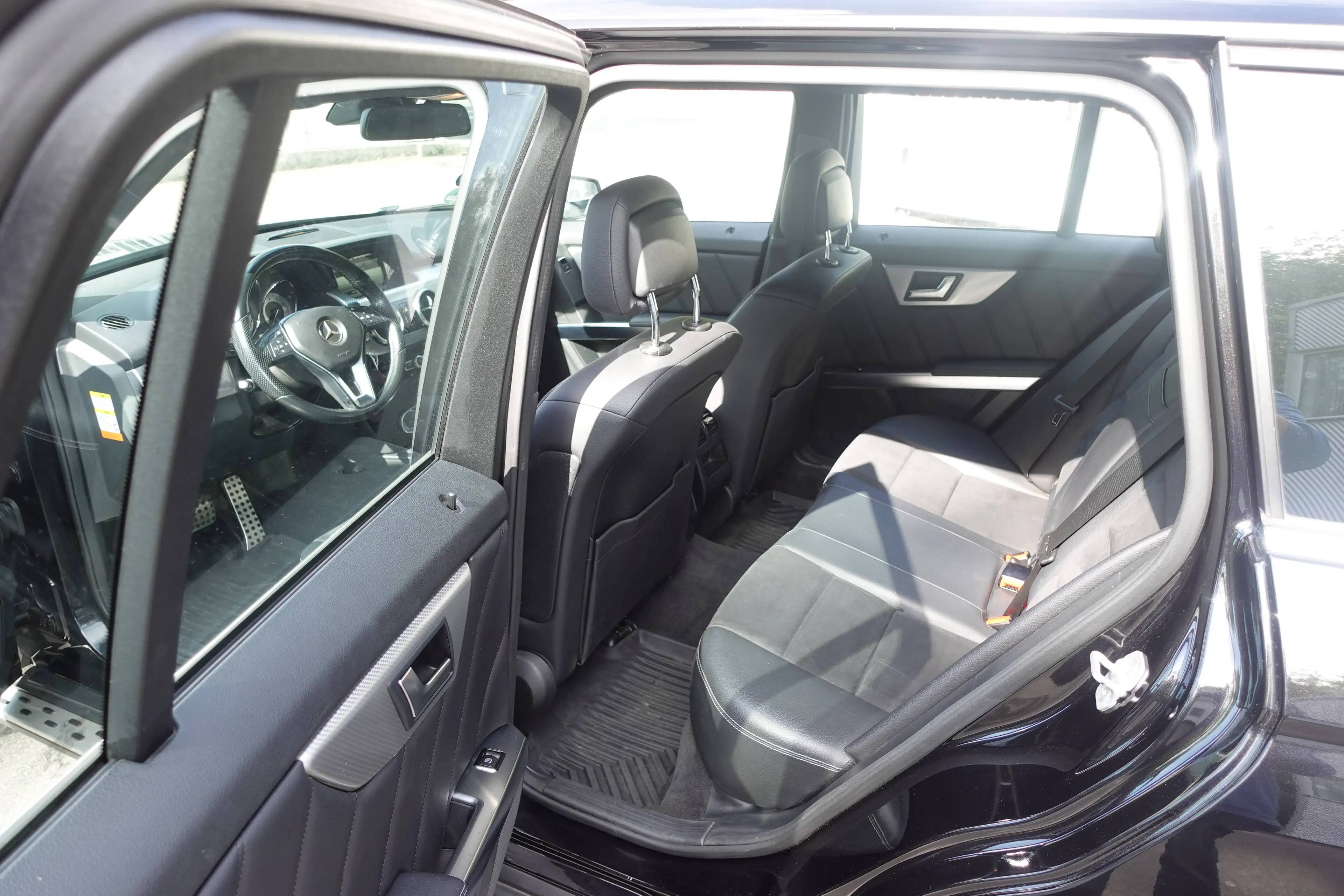 Mercedes-Benz GLK 350 GLK 350 4Matic AMG Sportpaket Comand 360° Kamera PTS — photo 8