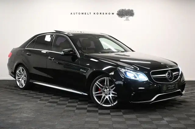 Mercedes-Benz E 500 4M AMG *KEYLESS *PANO *KAMERA *E63 UMBAU
