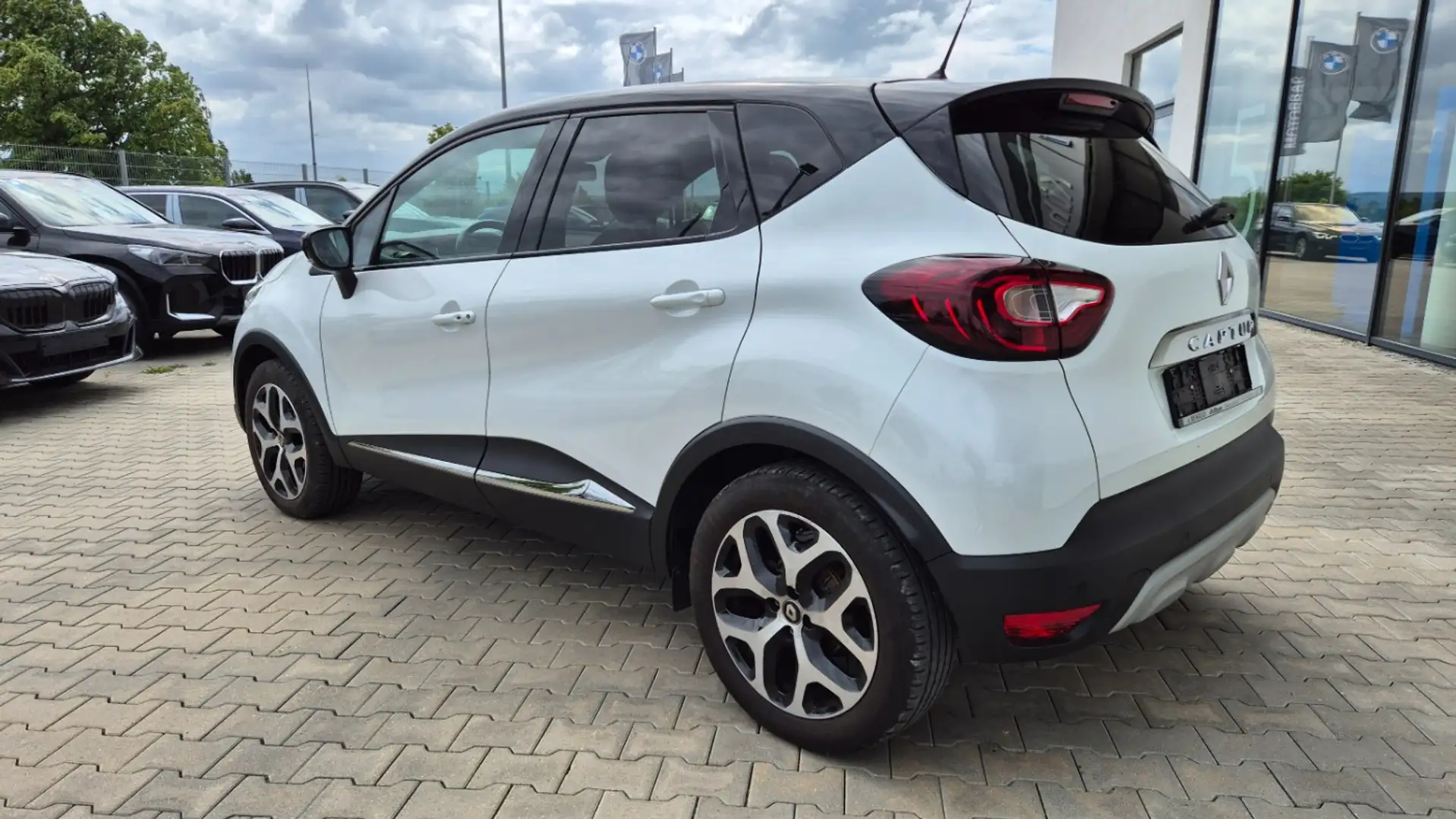 Renault Captur TCe 130 GPF COLLECTION LED Navi KeyLess PDC Wit - 2