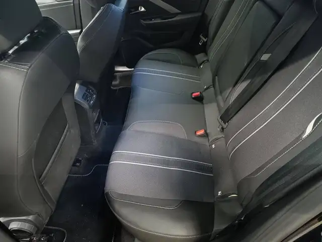 Opel Astra view 13