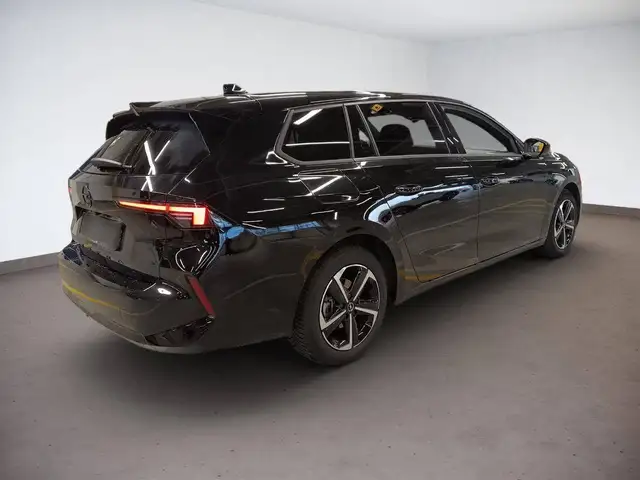 Opel Astra view 8