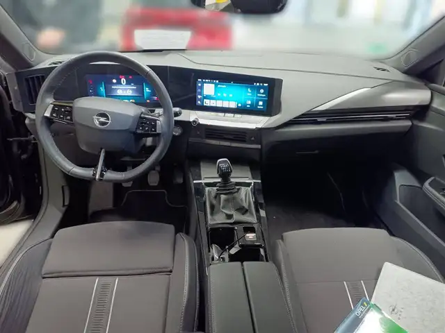 Opel Astra view 10