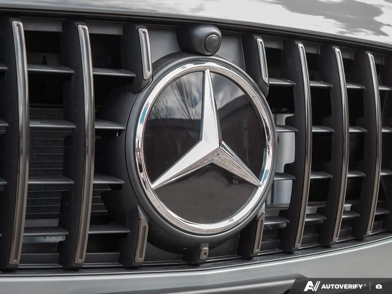 Mercedes-Benz GLA снимка Mercedes-Benz GLA