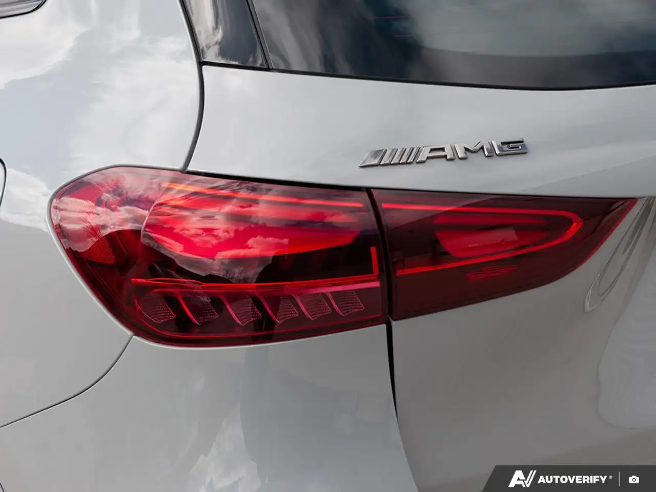 Mercedes-Benz GLA снимка Mercedes-Benz GLA