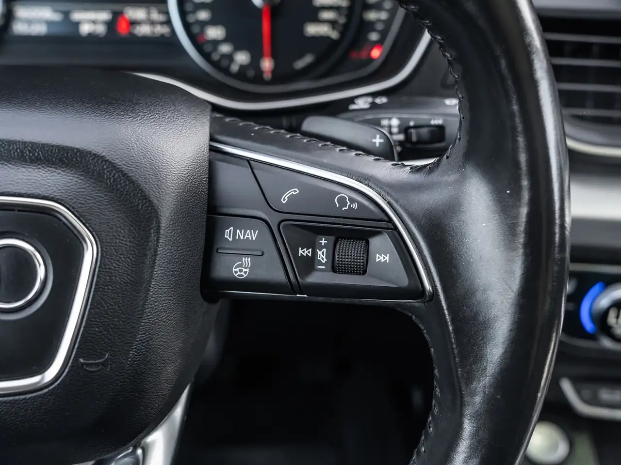 Audi Q5 снимка Audi Q5