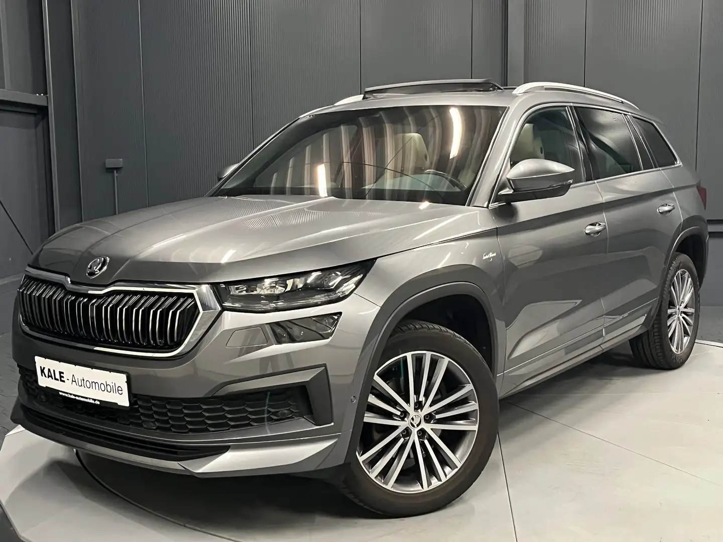 Skoda Kodiaq L&K *19Zoll*PANORAMA*360*LEDER/Beige*ACC*Family* Grijs - 1