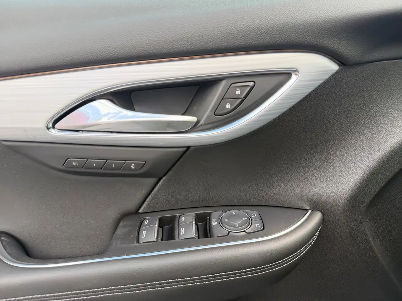 Buick Envision photo Buick Envision