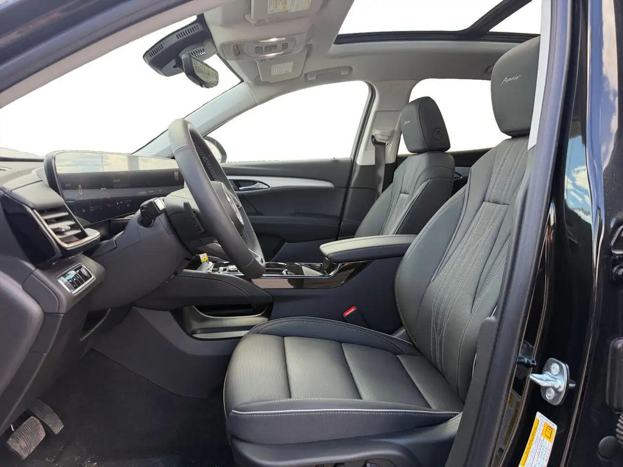 Buick Envision photo Buick Envision