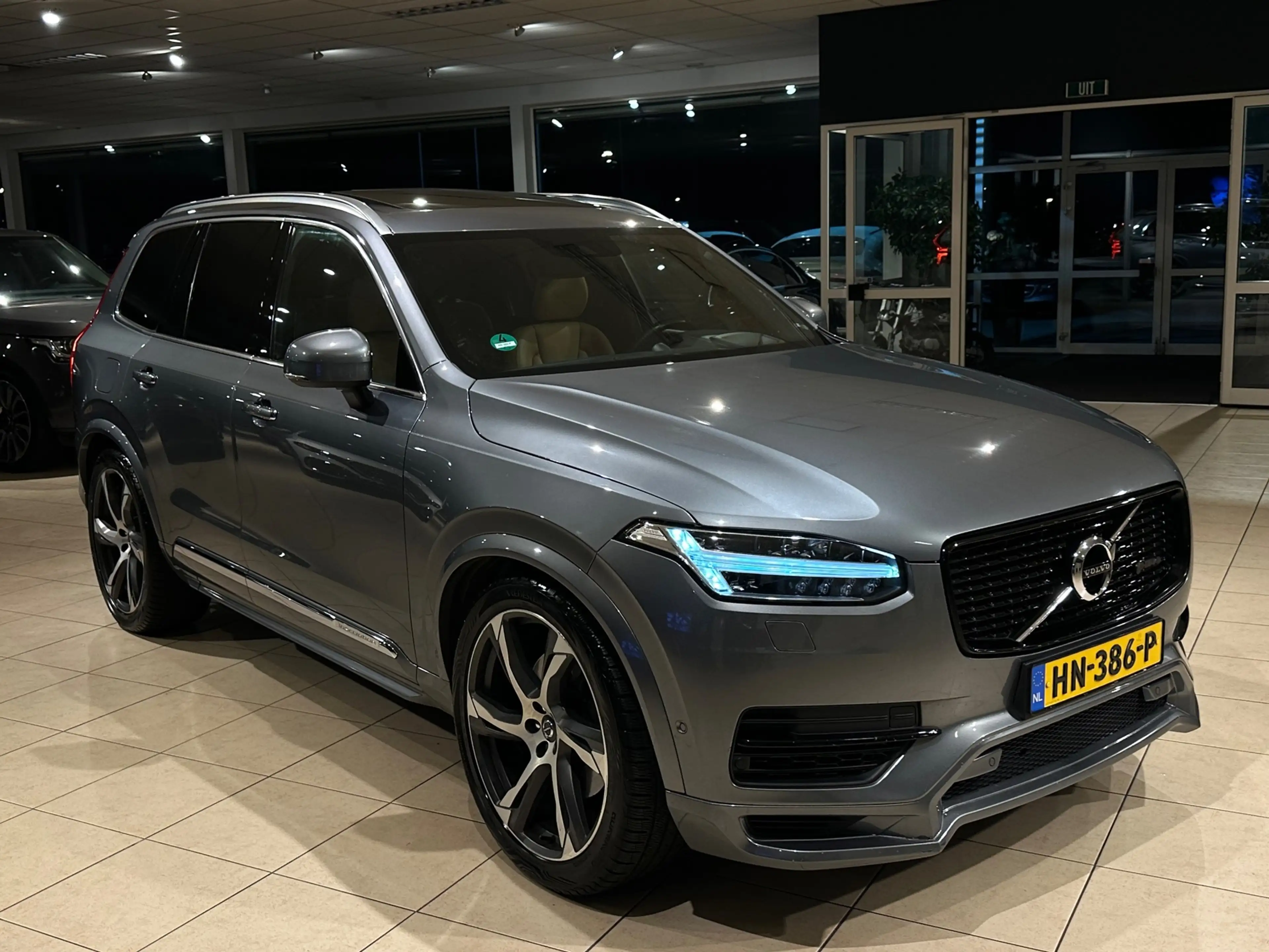 Volvo XC90 2.0 T8 AWD R-DESIGN|BTW|NAP|7P.|TREKHAAK|BOMVOLL! — photo 5