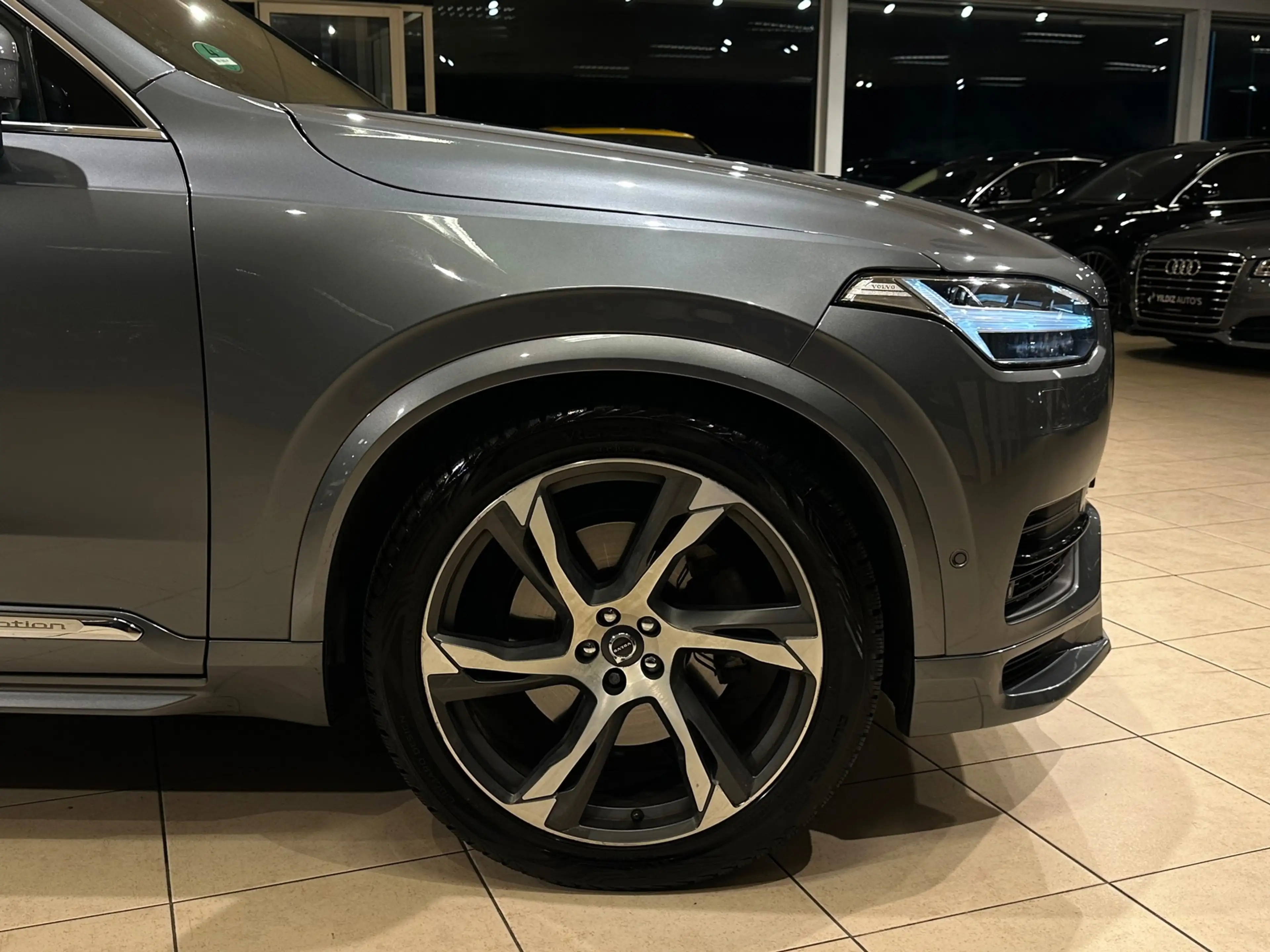 Volvo XC90 2.0 T8 AWD R-DESIGN|BTW|NAP|7P.|TREKHAAK|BOMVOLL! — photo 7