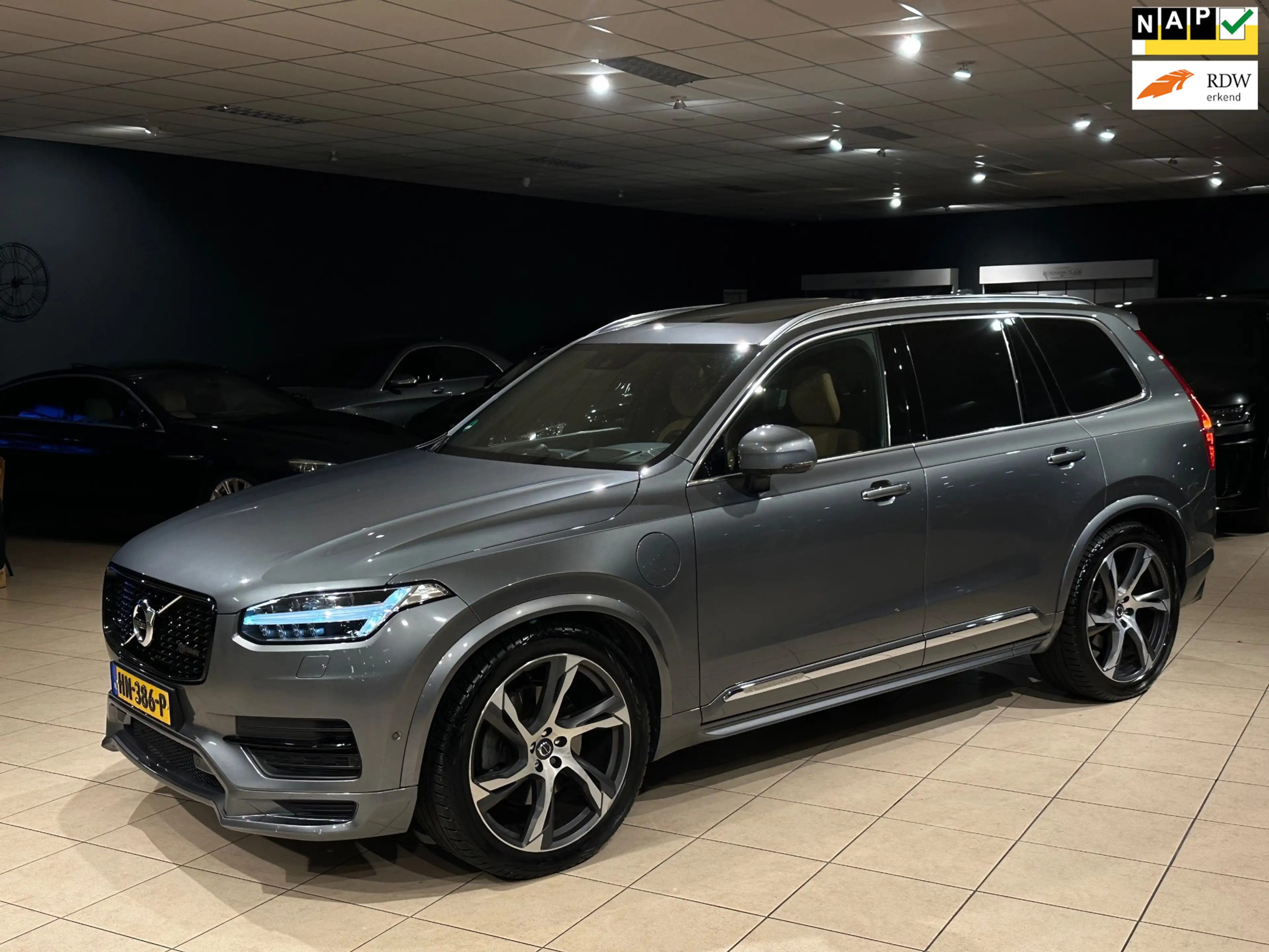 Volvo XC90 2.0 T8 AWD R-DESIGN|BTW|NAP|7P.|TREKHAAK|BOMVOLL!