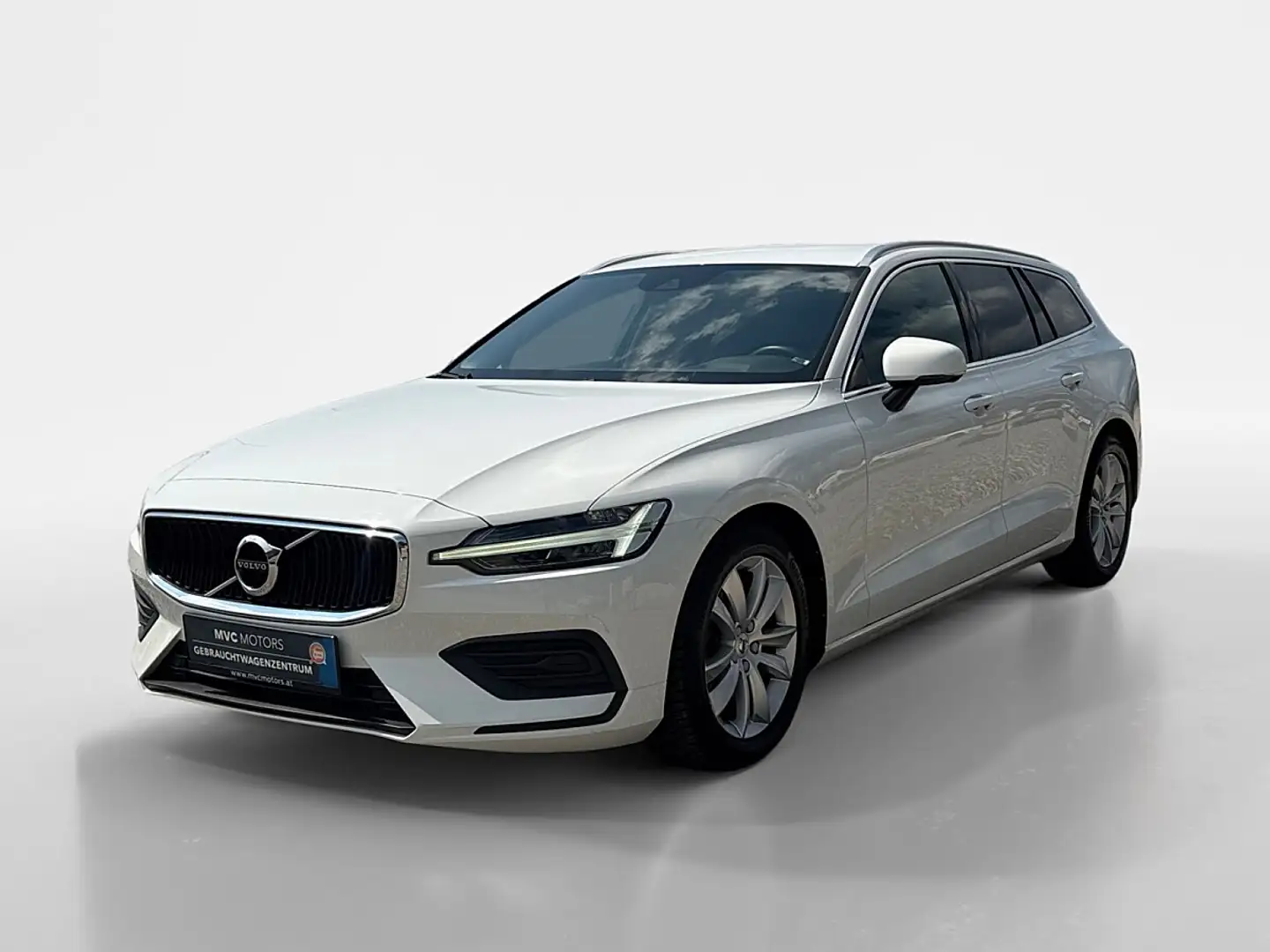 Volvo V60 D4 Momentum Pro Geartronic Weiß - 1