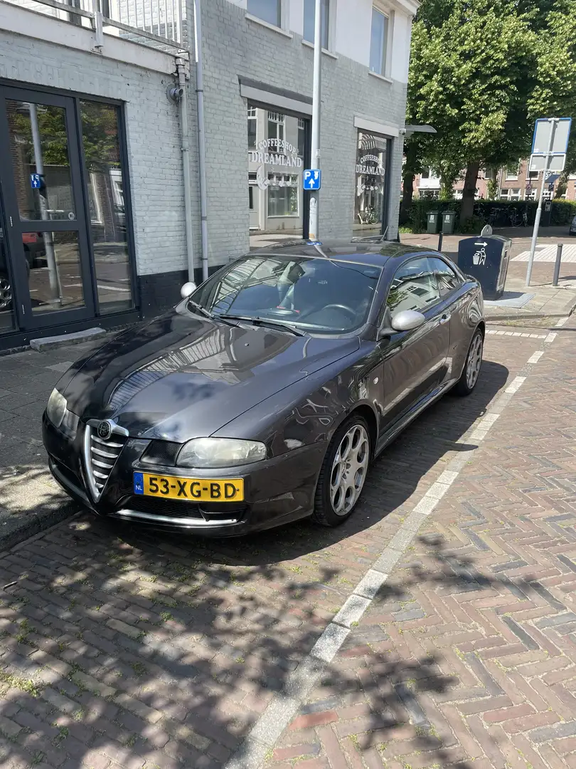 Alfa Romeo GT 2.0 JTS Imola Šedá - 1