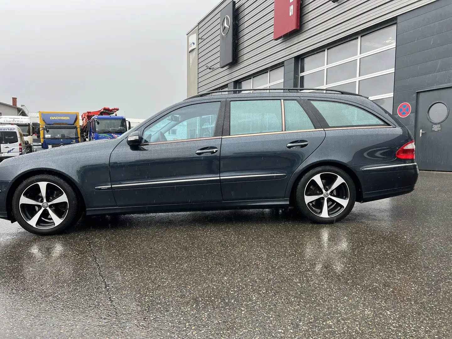Mercedes-Benz E 220 T CDI Automatik Avantgarde DPF* Tuv. 01 01 2027 Bleu - 2
