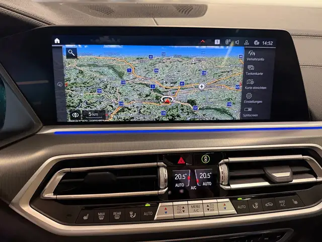 BMW X6 view 5
