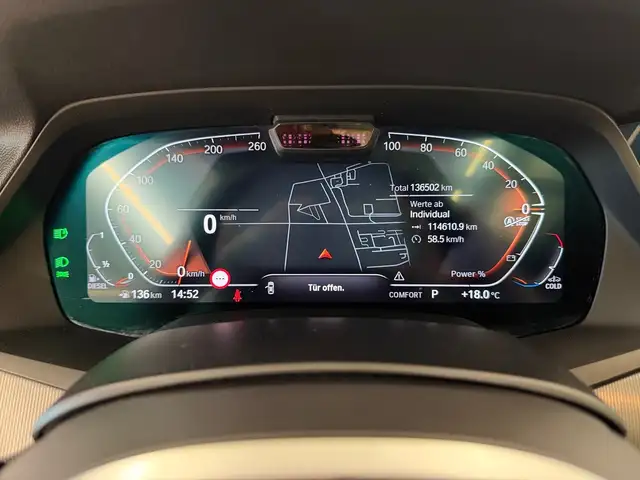 BMW X6 view 4