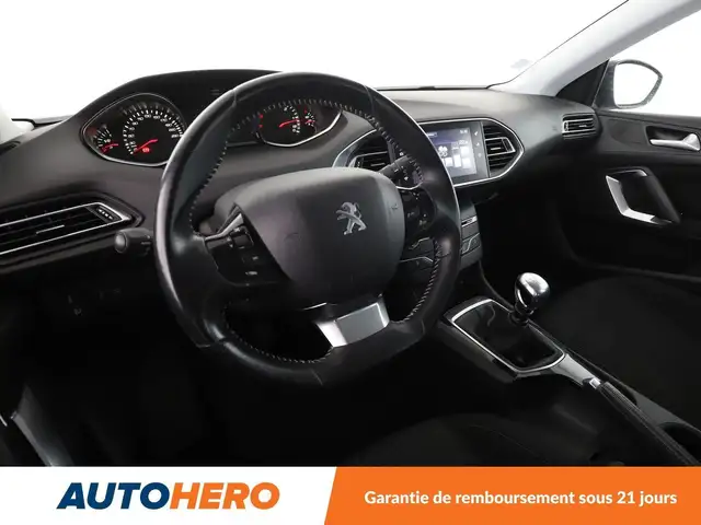 Peugeot 308 view 11